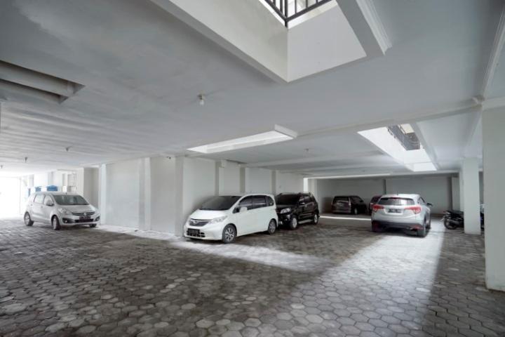 D'Paragon Kijang Utara Alastuwo Esterno foto